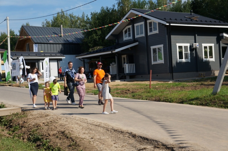 Ярмарка загородной жизни - Выставка настоящих домов. Open Village'2020 - фото 3
