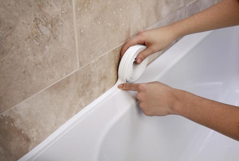 Как избавиться от зазора между ванной и плиткой - фото 8