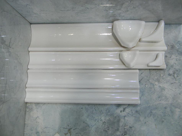 Керамические плинтусы (бордюры, уголки) для ванной: плюсы, минусы, установка - фото 6
