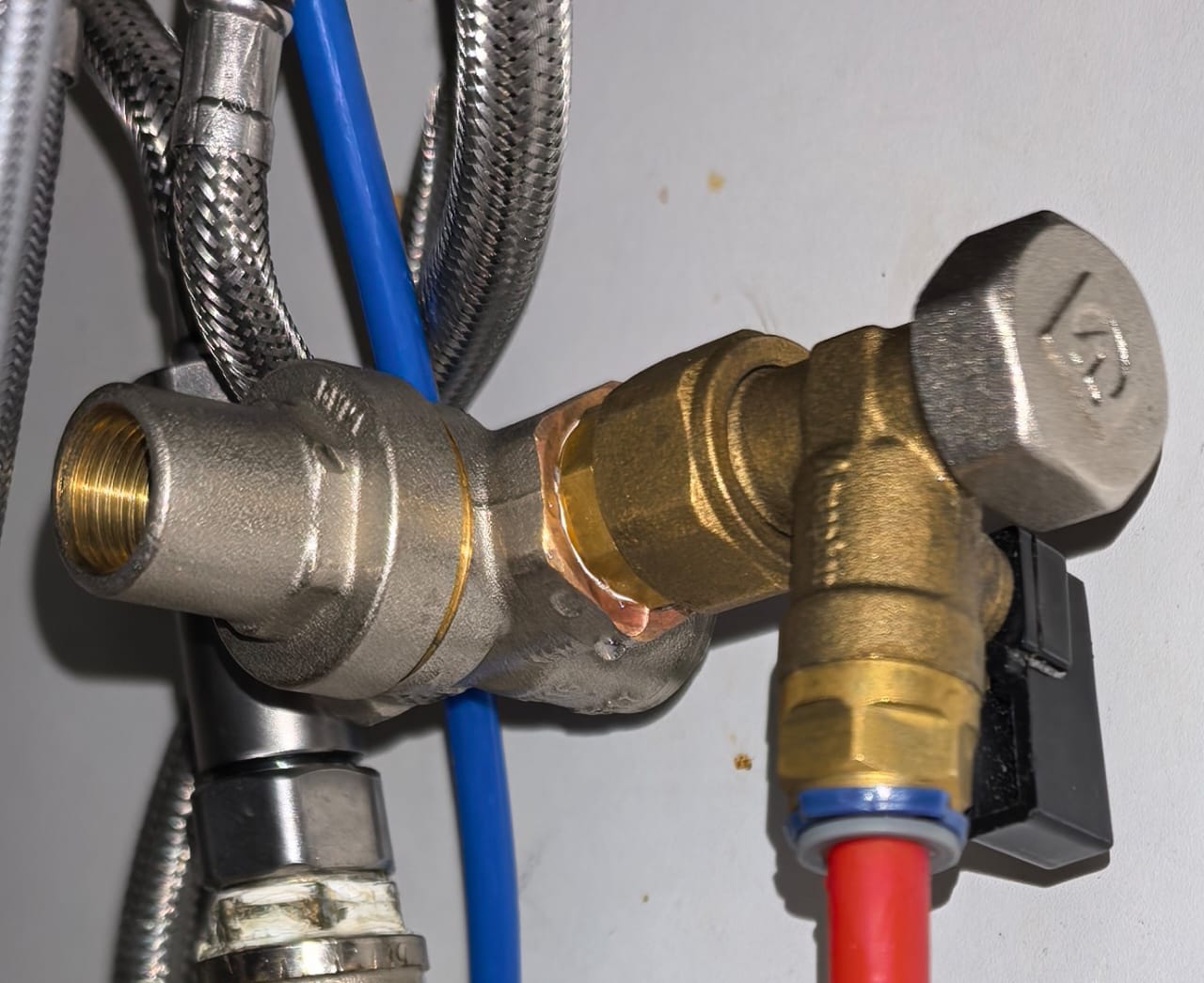 WhatsApp Image 2025-11-27 at 00.07.03