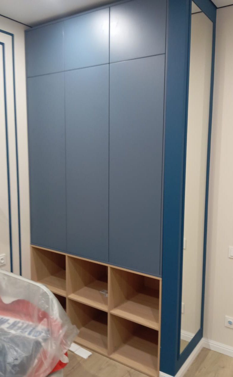 Шкаф в детскую