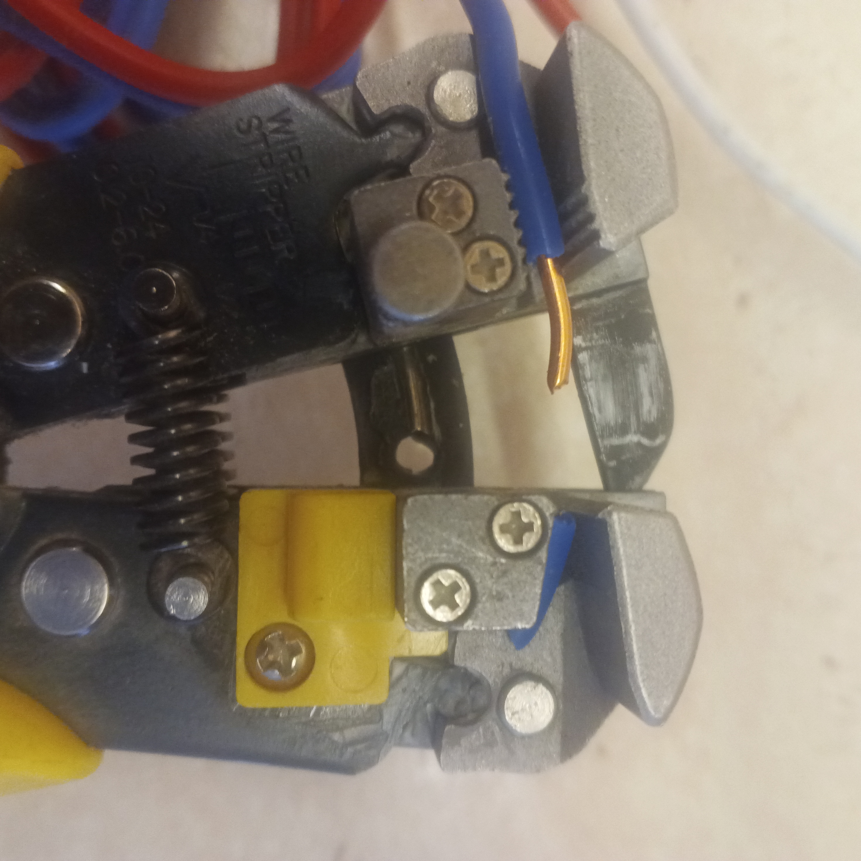 17704712232917136510305052381913