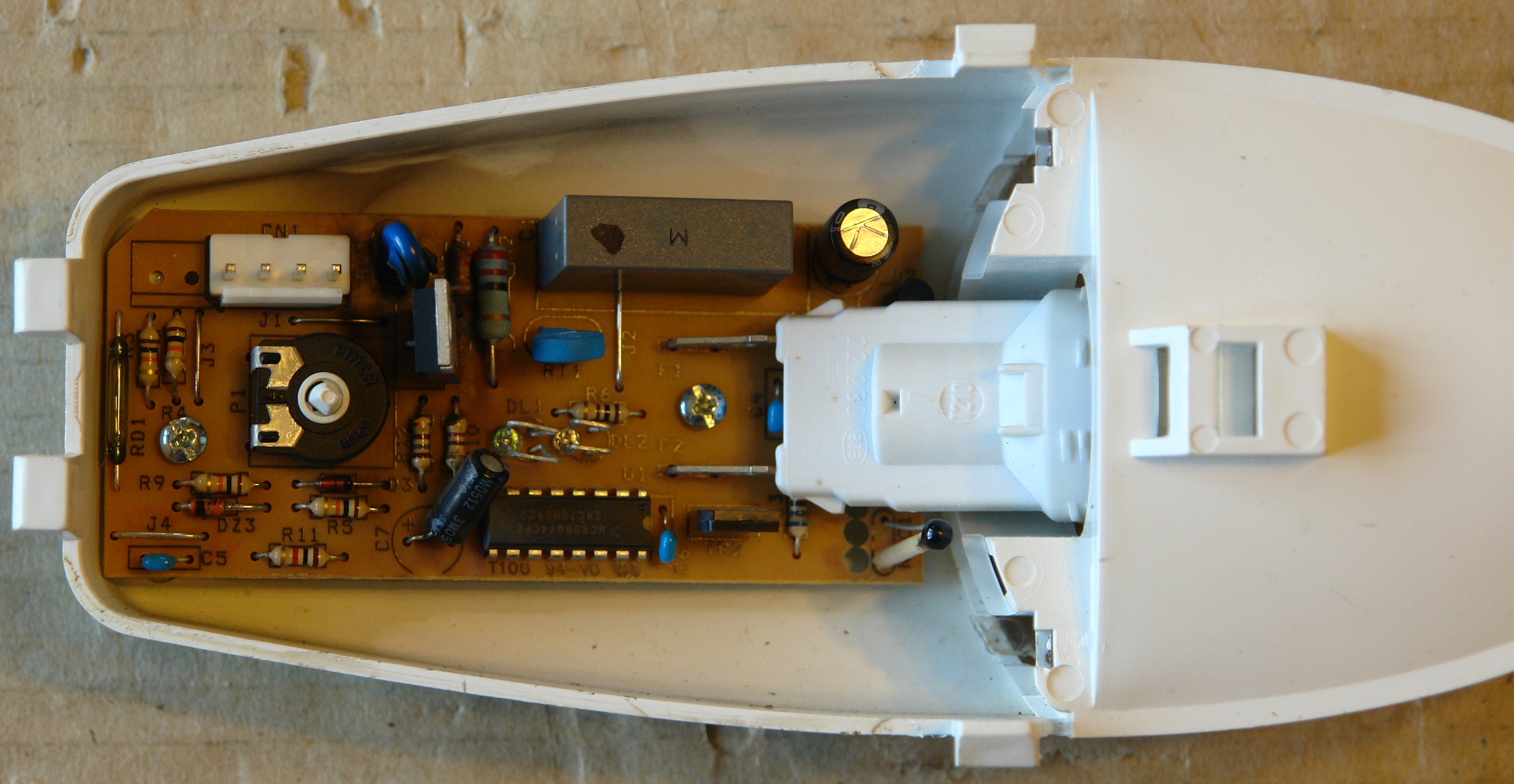 Холодильник UPO R1513F