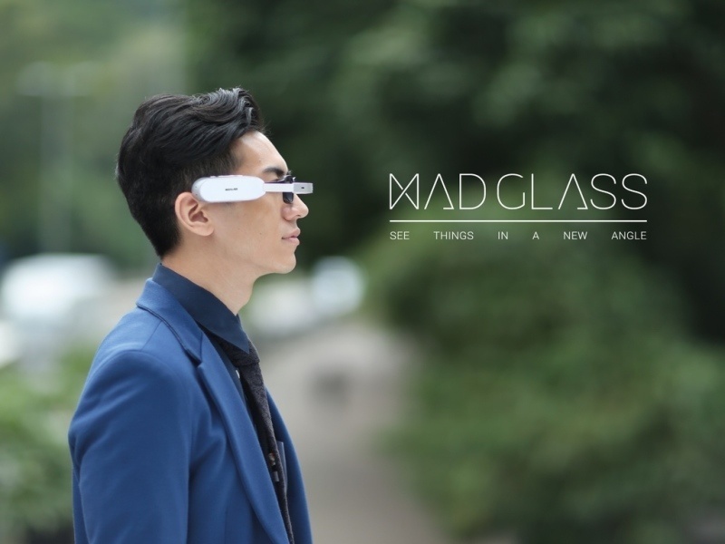 Очки MadGlass возьмут на себя все функции смартфона